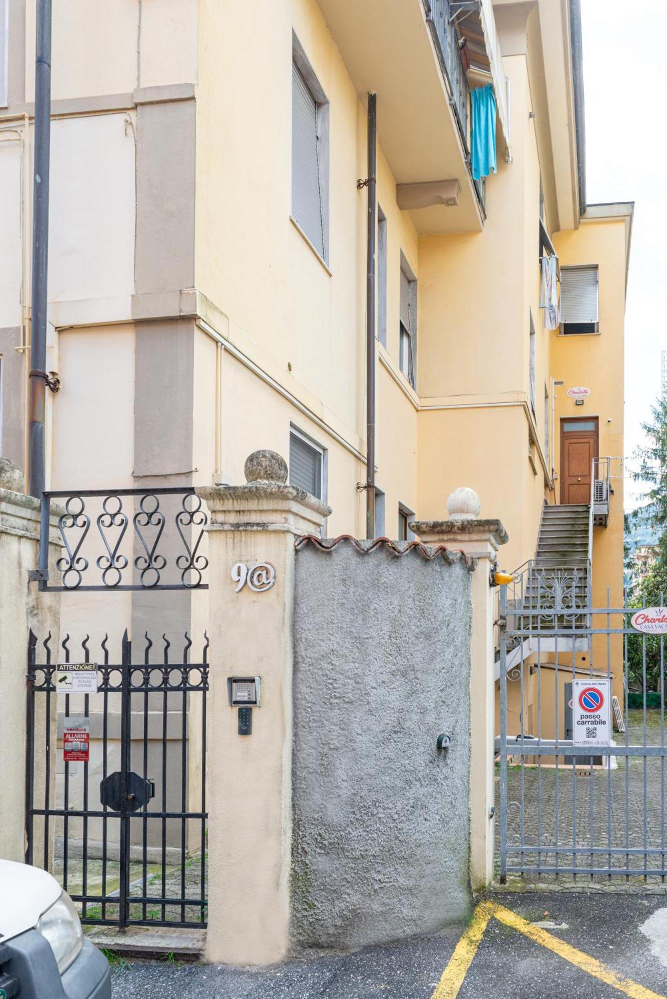 Charlotte Appartamento Con Parcheggio, 5 Terre, Vicino Stazione La Spezia Exteriör bild